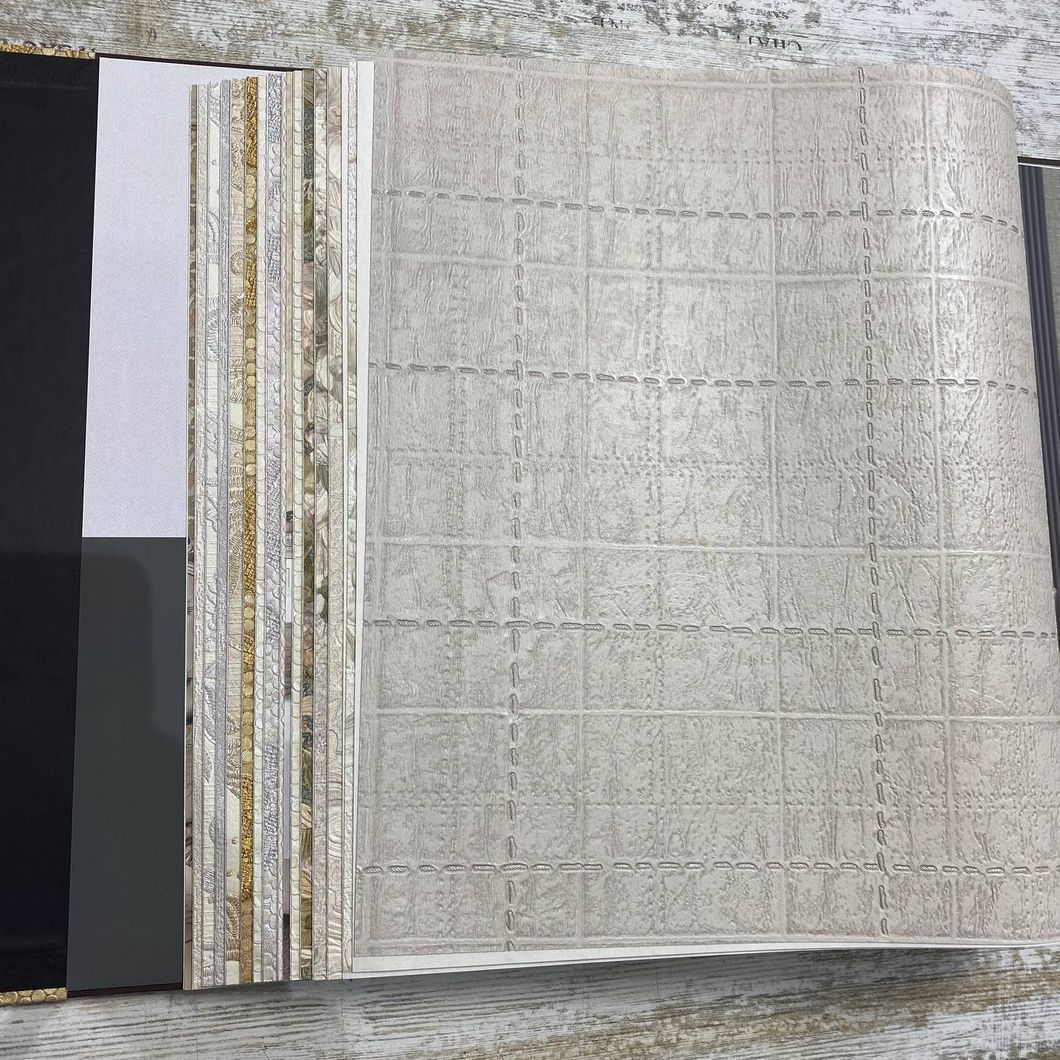 Обои виниловые на флизелиновой основе светло-серый AdaWall Signature 1,06 х 10,05м (1001-3)