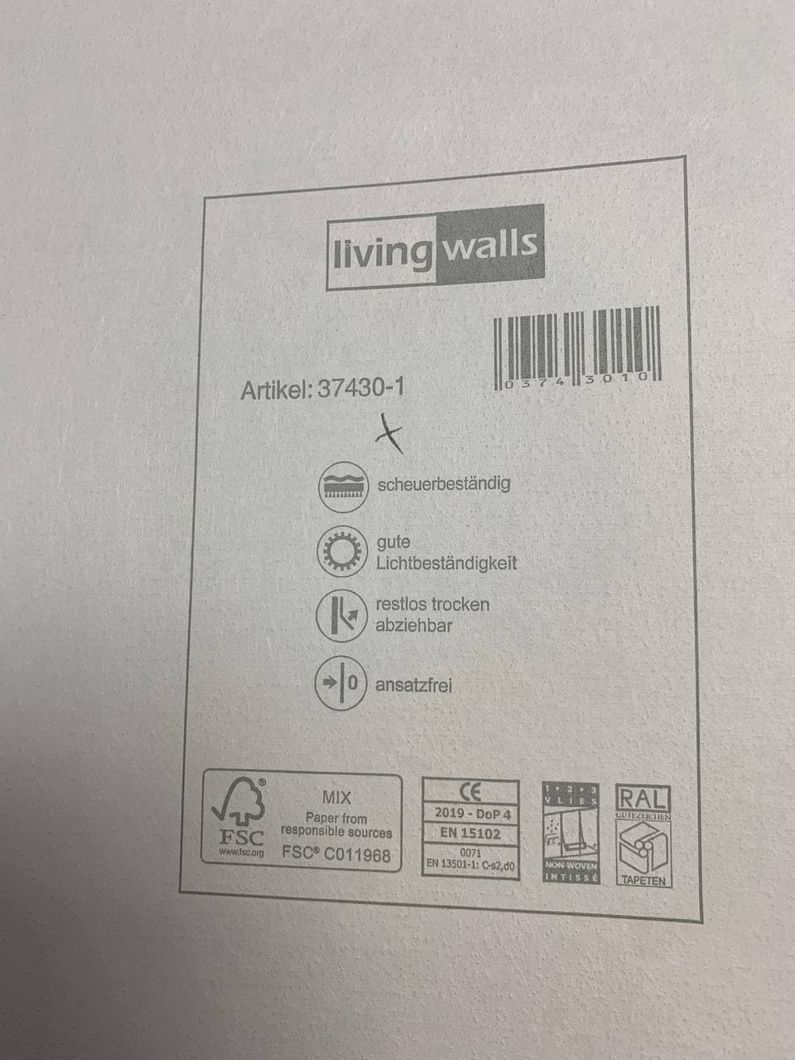 Обои виниловые на флизелиновой основе AS Creation New Walls розовый 0,53 х 10,05м (37430-1)