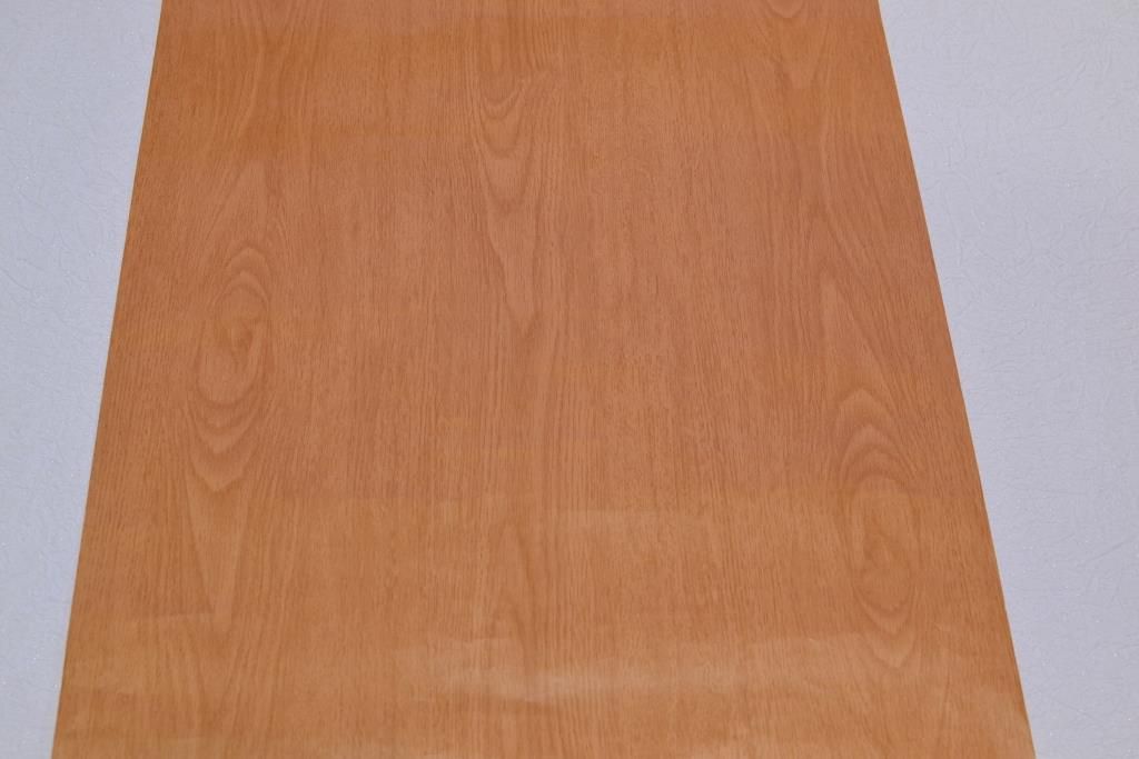 Шпалери вологостійкі на паперовій основі Континент Дерево коричневий 0,53 х 10,05м (2005)