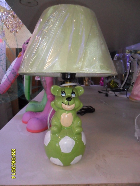 Лампа настольная детская, 1 лампа, высота лампы - 32 см, диаметр абажура - 20 см.