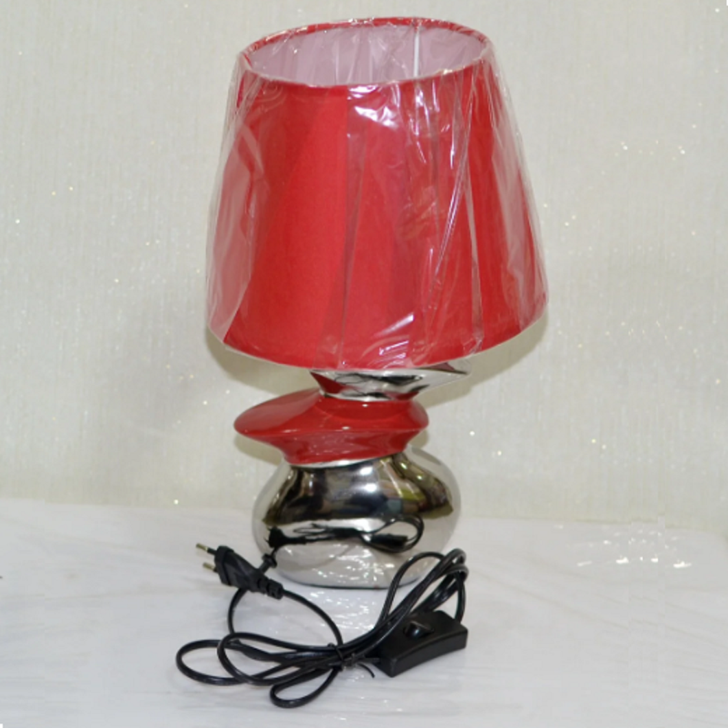 Лампа настольная, 1 лампа, красная, высота лампы - 30 см, диаметр абажура - 20 см., Красный, Красный