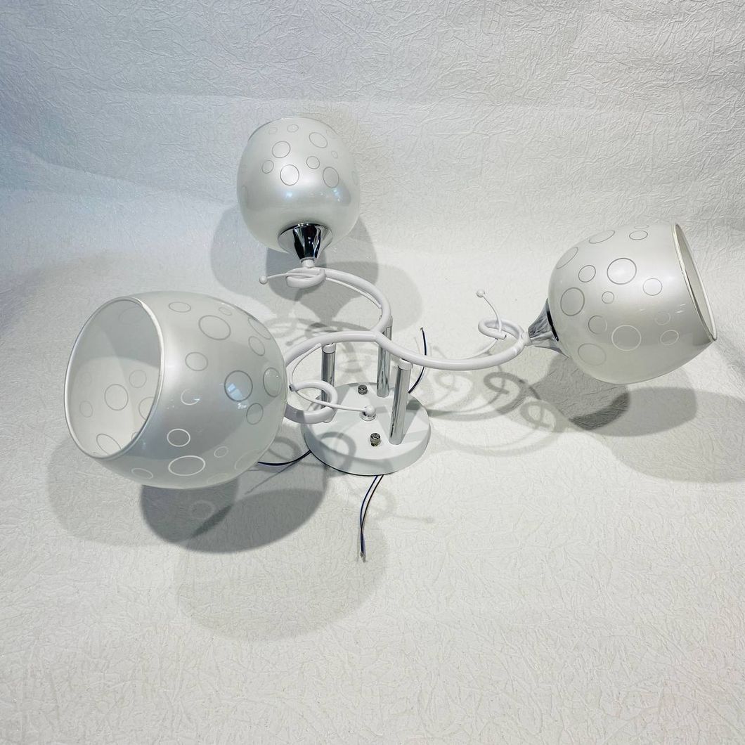 Люстра 3 лампи перламутр у вітальню, спальню скло в класичному стилі (A3842/3), Білий, Білий