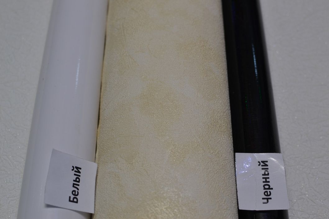 Шпалери вінілові на флізеліновій основі Vinil бежевий 1,06 х 10,05м (0402)