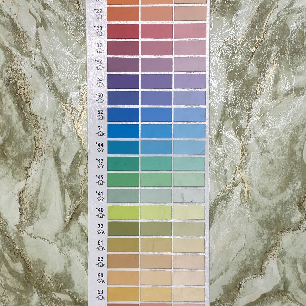 Обои бумажные зеленые Курама Славянские Комета Colorit В227 0.53м х 10,05м (6459-04)