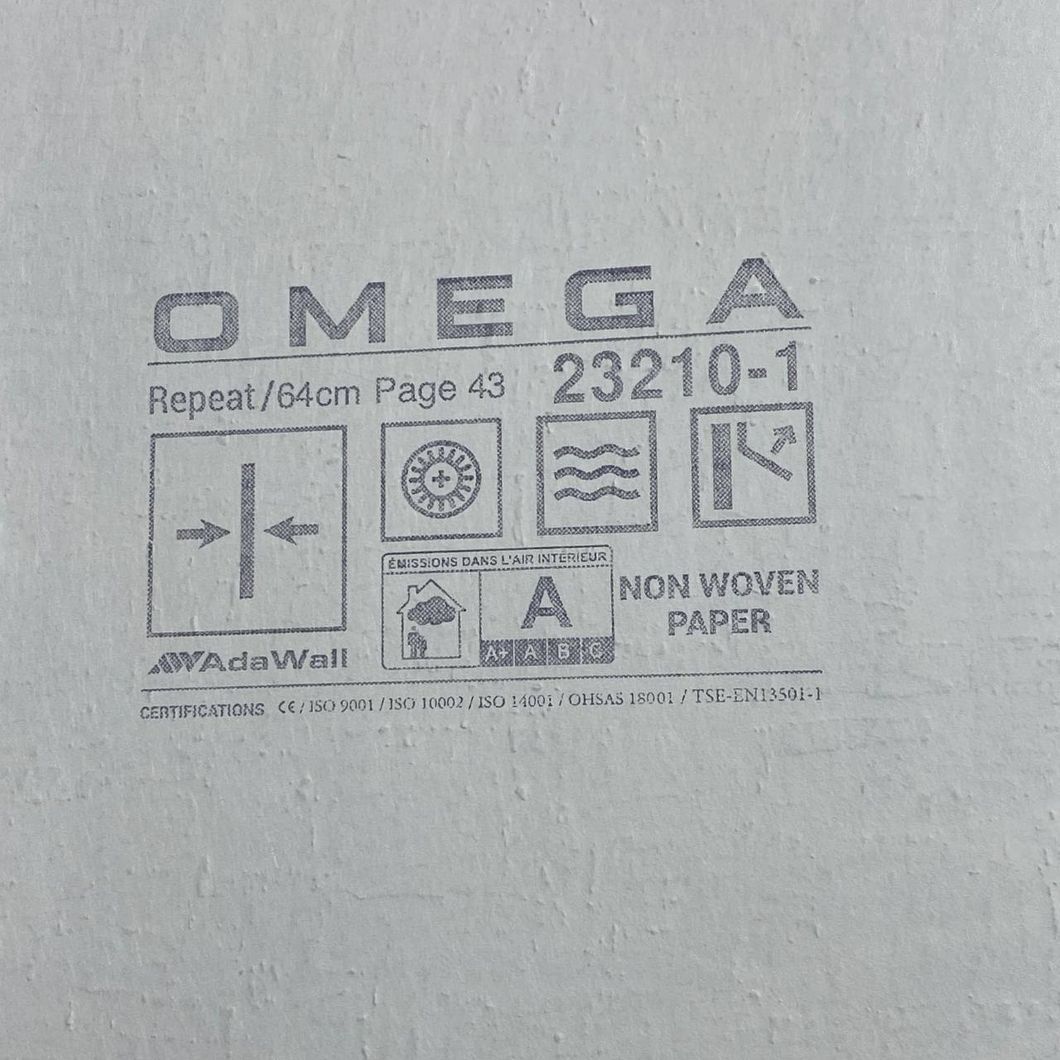 Обои виниловые на флизелиновой основе OMEGA AdaWall белый 1,06 х 10,05м (23210-1)