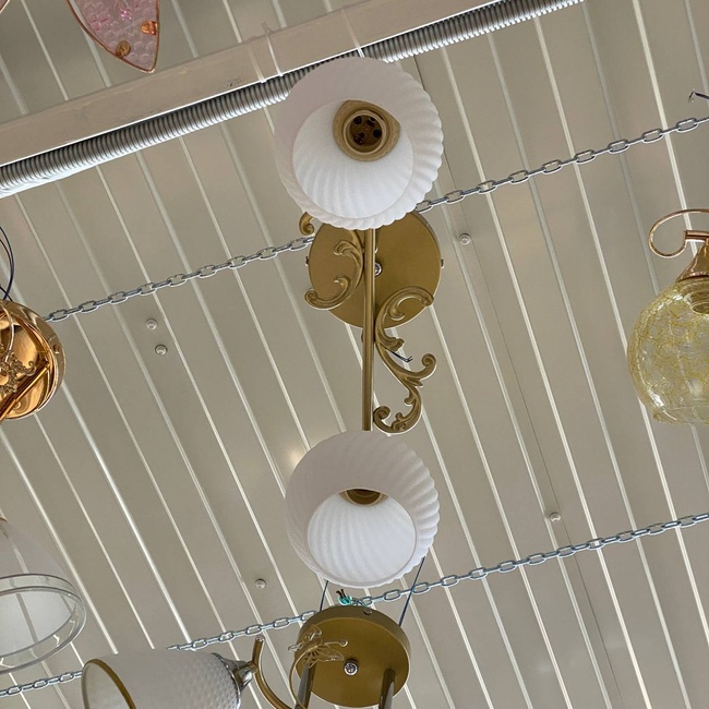 Люстра 2 лампи білі у вітальню, спальню скло в класичному стилі (ХА1277/2), Золотистый, Золотистий