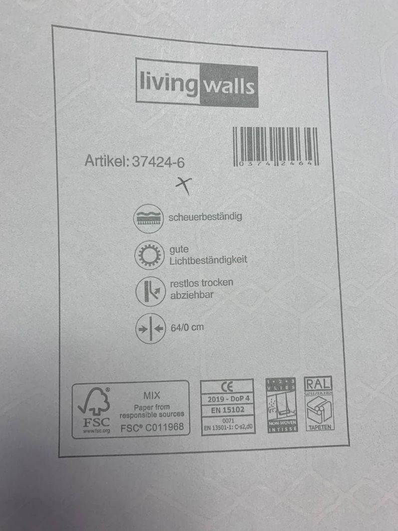 Шпалери вінілові на флізеліновій основі AS Creation New Walls чорний 0,53 х 10,05м (37424-6)