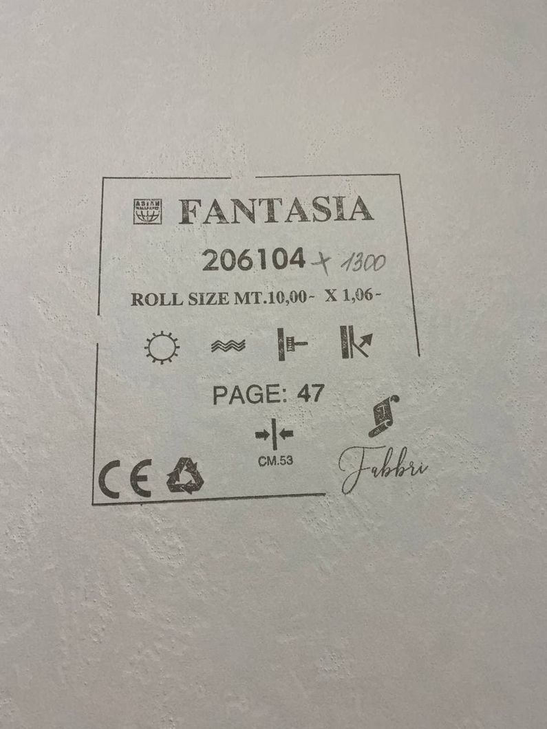 Обои виниловые на флизелиновой основе Wiganford Fantasia песочный 1,06 х 10,05м (206104)