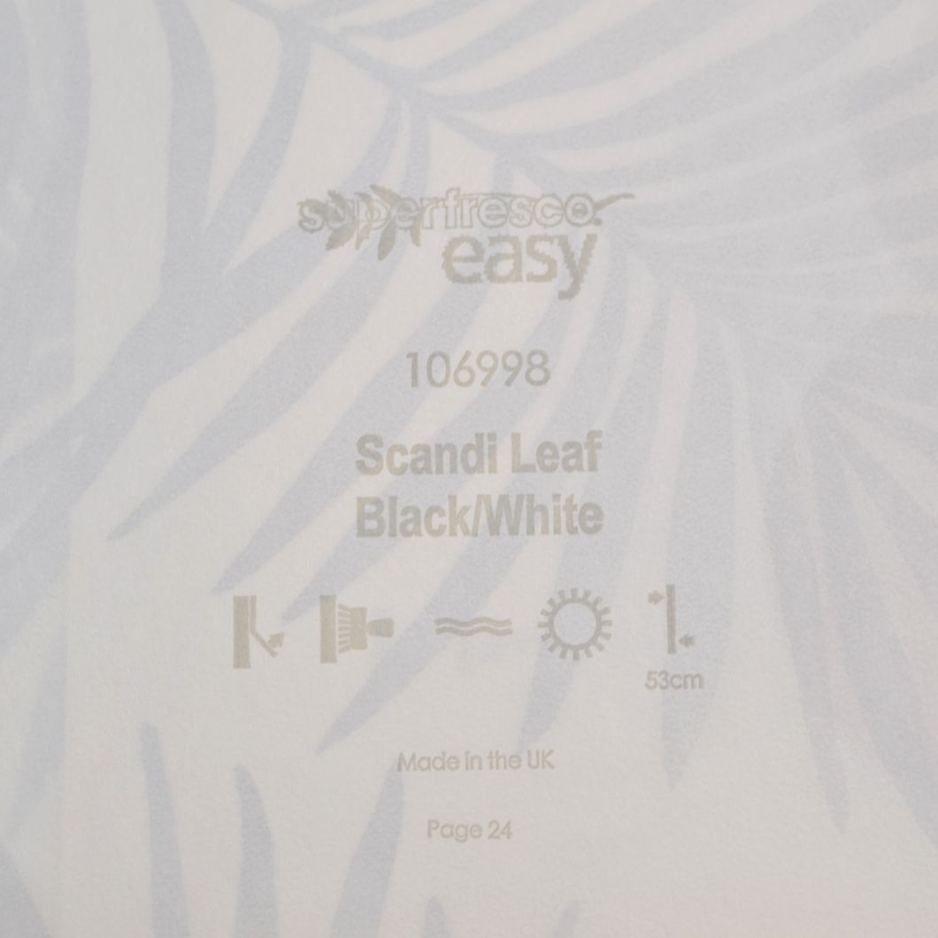 Обои виниловые на флизелиновой основе Superfresco Easy Fade White белый 0,53х10,05 (106998)