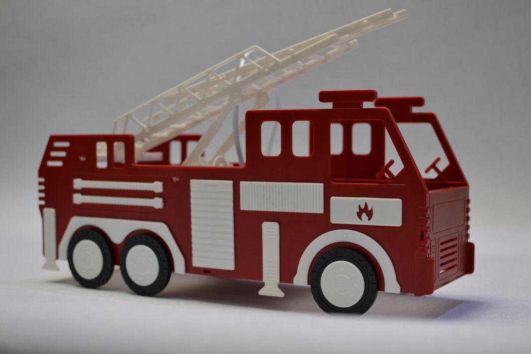Люстра детская подвесная пластик пожарная машина 2 лампы, Красный, Красный