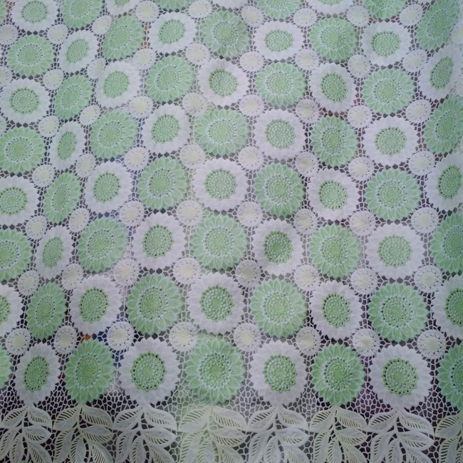 Клейонка на стіл вінілова без основи Lace Ажур квіти зелений 1,35 х 1м (100-001), Зелений, Зелений