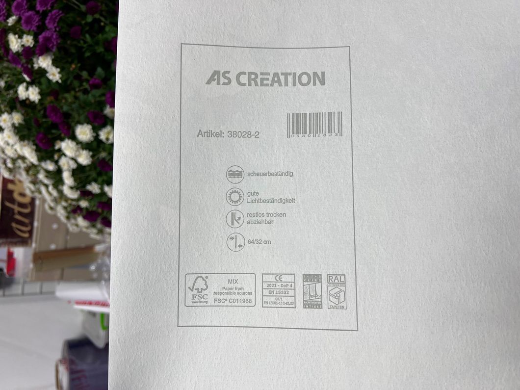 Шпалери вінілові на флізеліновій основі AS Creation Cuba чорний 0,53 х 10,05м (38028-2)
