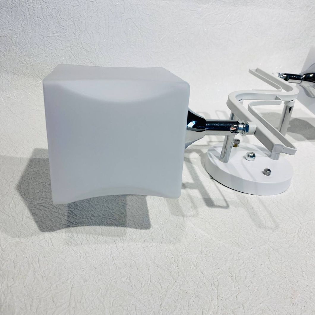 Люстра 2 лампи, біла у вітальню, спальню скло в класичному стилі (N5069/2), Білий, Білий