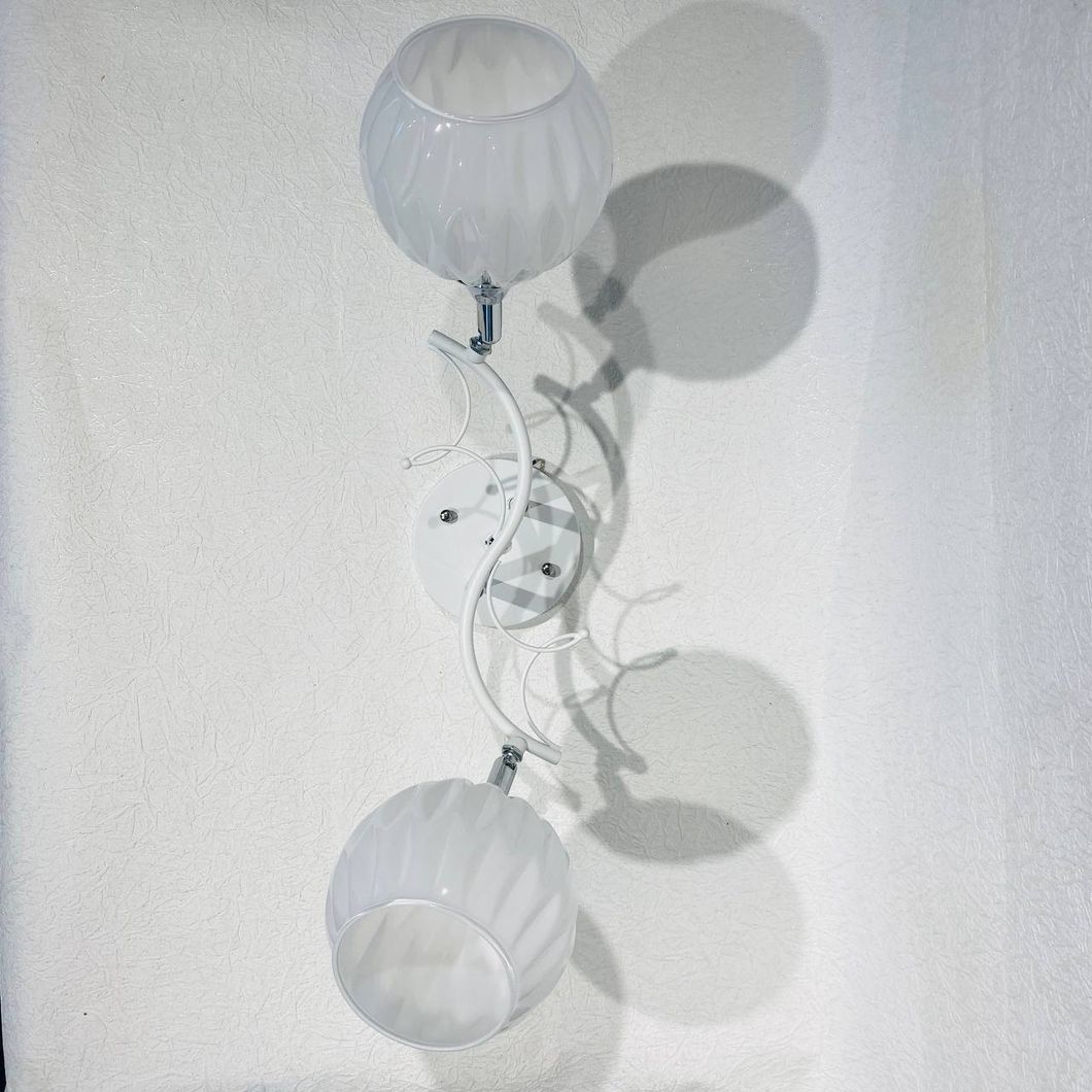 Люстра 2 лампы, белая в гостиную, спальню стекло в классическом стиле (N4989/2), Белый, Белый