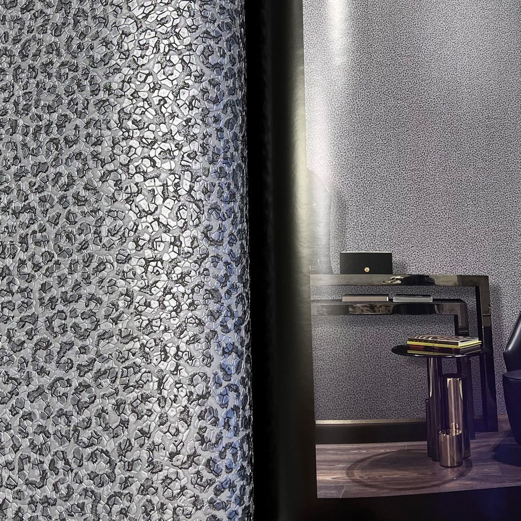 Шпалери вінілові на флізеліновій основі Wallpaper Roberto Cavalli Home сірий 1,06 х 10,05м (RC19019), Сірий, Сірий, Шостка, Чорноморськ, Чернівці, Чернігів, Черкаси, Червоноград, Хмельницький, Харків, Умань, Ужгород, Тернопіль, Суми, Стрий, Рівне, Прилуки, Полтава, Первомайськ, Павлоград, Одеса, Новомосковськ, Новоград-Волинський, Нововолинськ, Нікополь, Миколаїв, Ніжин, Мукачеве, Львів, Луцьк, Кропивницький, Кривий Ріг, Кременчук, Коростень, Конотоп, Коломия, Ковель, Кам'янське, Кам'янець-Подільський, Калуш, Ізмаїл, Івано-Франківськ, Запоріжжя, Житомир, Дрогобич, Дніпро, Горішні Плавні, Вінниця, Бровари, Бердичів, Біла Церква, Олександрія, Красиві