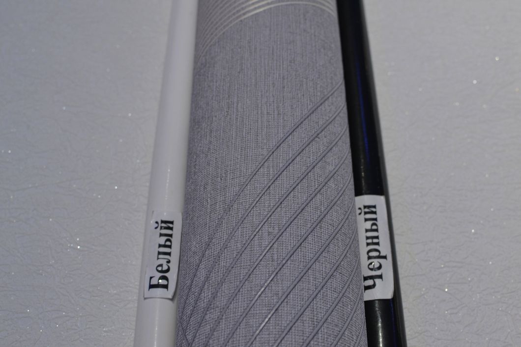 Обои виниловые на флизелиновой основе Vinil Wallpaper Factory ТФШ Грани Декор светло-серый 1,06 х 10,05м (4-1431),
