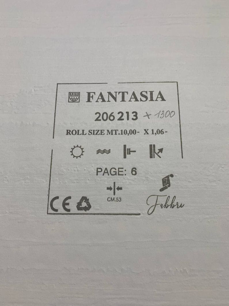 Обои виниловые на флизелиновой основе Wiganford Fantasia молочный 1,06 х 10,05м (206213)