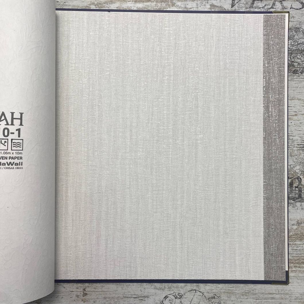Обои виниловые на флизелиновой основе белый AdaWall SEYYAH 1,06 х 10,05м (1311-1)