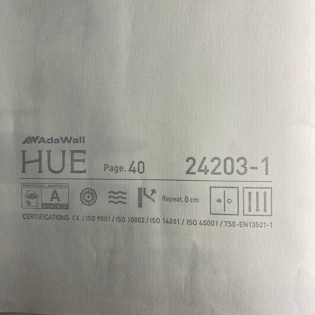Обои виниловые на флизелиновой основе AdaWall Hue белый 1,06 х 10,05м (24203-1)