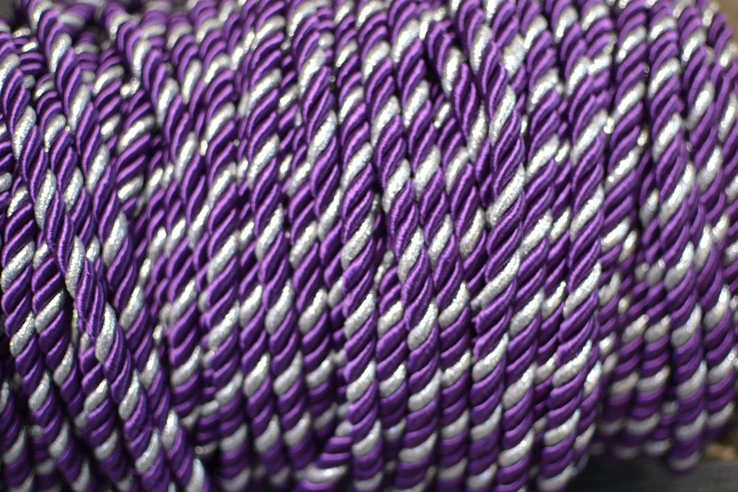 Шнур декоративный кант для натяжных потолков Фиолетовое серебро фиолетовый 0,011 х 1м (100-01007), Фиолетовый, Фиолетовый