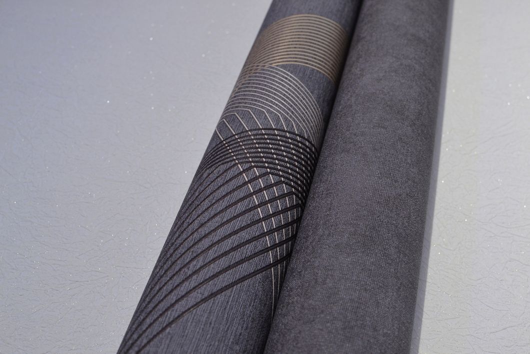 Шпалери вінілові на флізеліновій основі Vinil Wallpaper Factory ТФШ Межі Декор сірий 1,06 х 10,05м (6-1431),