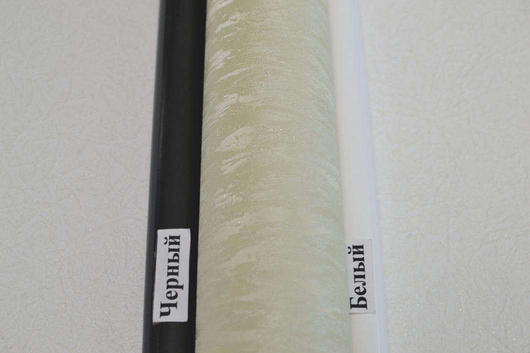 Шпалери вінілові на флізеліновій основі ArtGrand Bravo оливковий 1,06 х 10,05м (81132BR28),