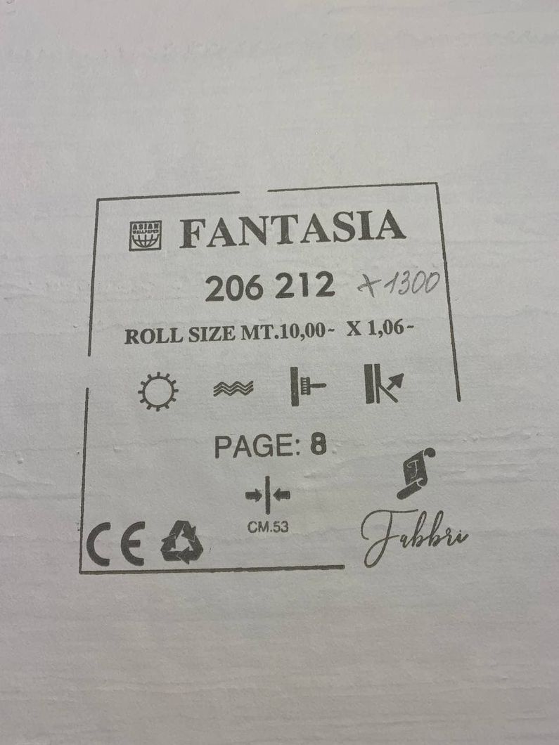 Обои виниловые на флизелиновой основе Wiganford Fantasia светло-бежевый 1,06 х 10,05м (206212)