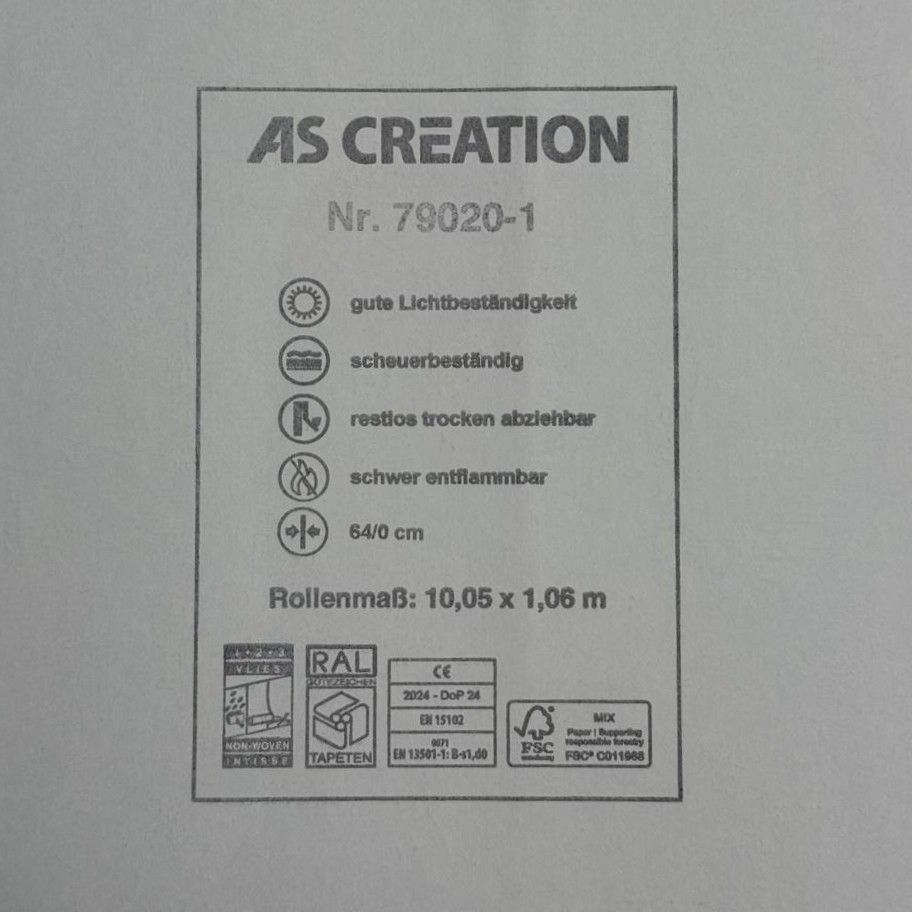Обои виниловые на флизелиновой основе AS Creation Urban Garde зеленые 1,06 х 10,05м (79020-1)