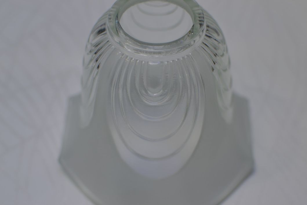 Плафон для люстры, диаметр верхнего отверстия 3,5 см., высота 11 см.