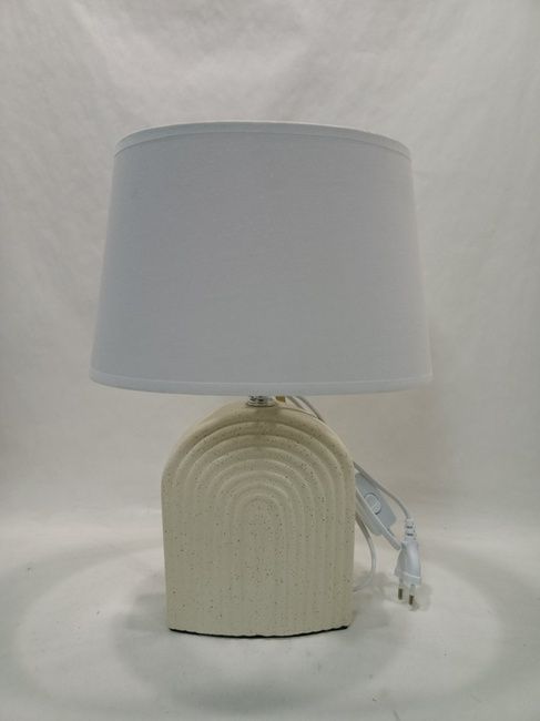 Настільна лампа декоративна INTEREES IS DTL1107W, Білий4