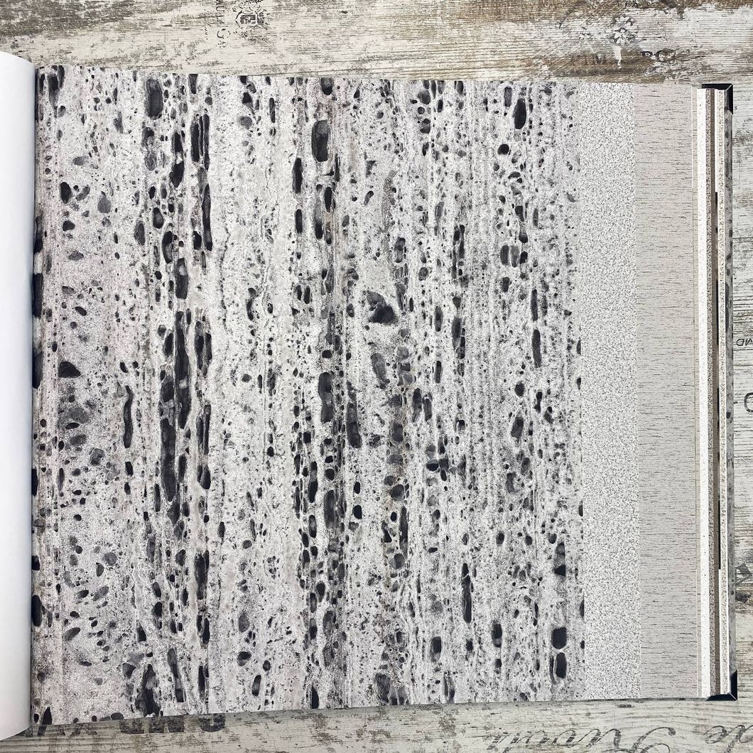 Шпалери вінілові на флізеліновій основі темно-сірий Marburg Wallcoverings Travertino 1,06 х 10,05м (33053)