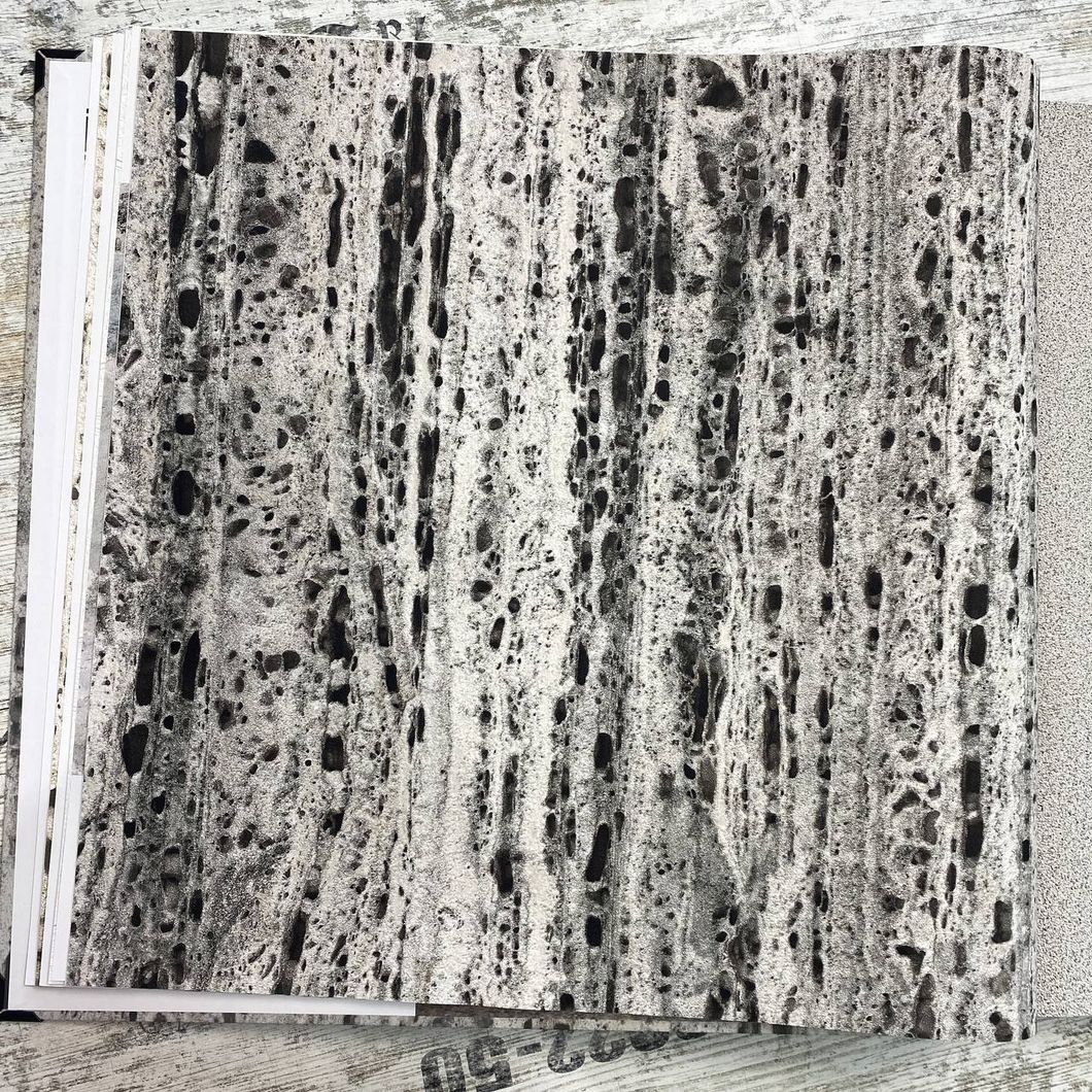 Шпалери вінілові на флізеліновій основі темно-сірий Marburg Wallcoverings Travertino 1,06 х 10,05м (33054)